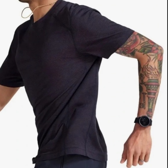 Allbirds running shirt. Men’s medium. - Picture 2 of 11